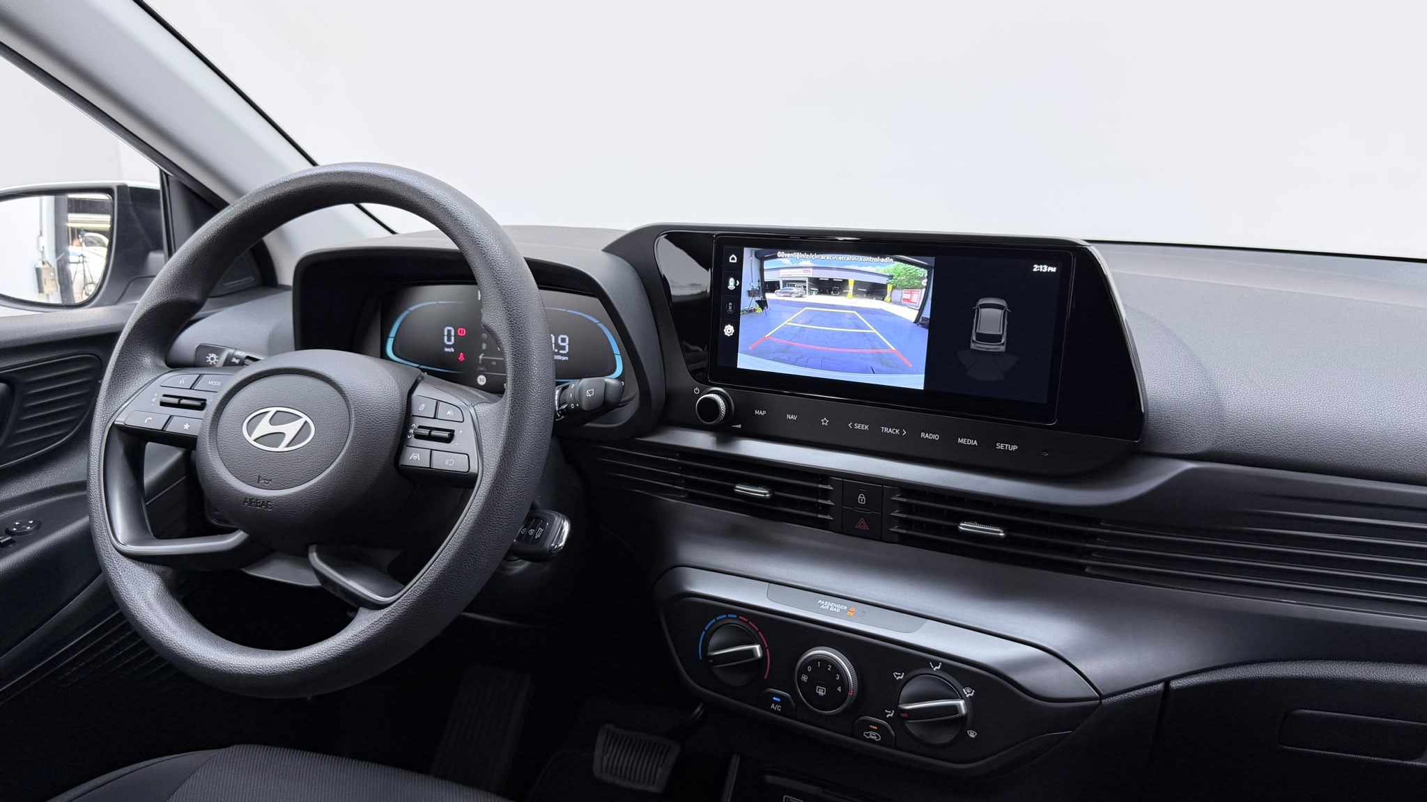HYUNDAI BAYON 13